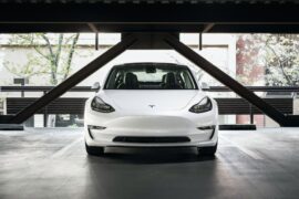 Does the Tesla Model 3 have camp mode?